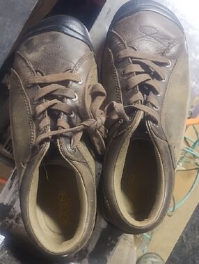 #0146 Keen Men's Brown Leather Lace-Up Sneakers with Black Toe